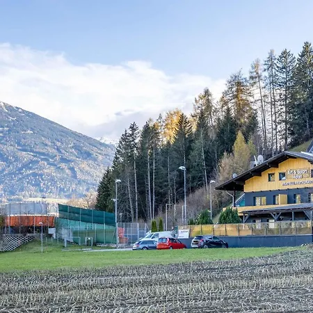 The Art And Apartment 3*