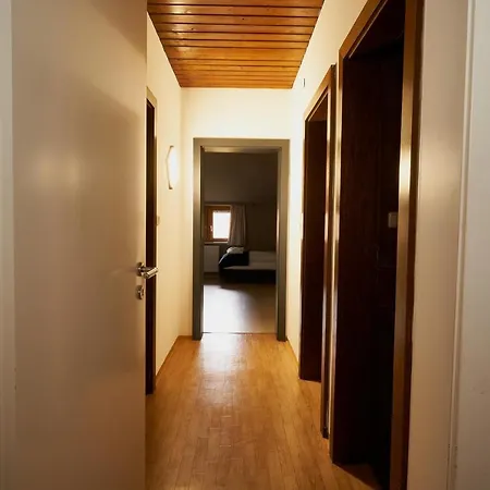 Апартаменти The Art And 3*