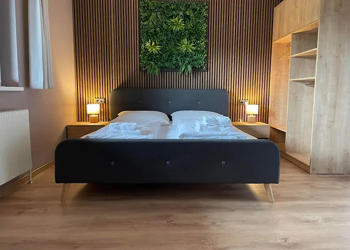 The Art And Апартаменти Інсбрук