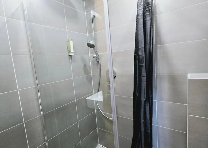 The Art And Апартаменти Інсбрук